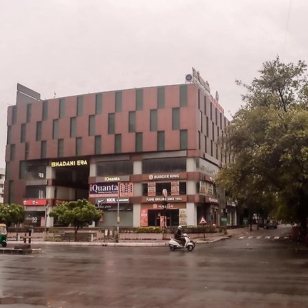 Zip By Spree Hotels Сурат Экстерьер фото