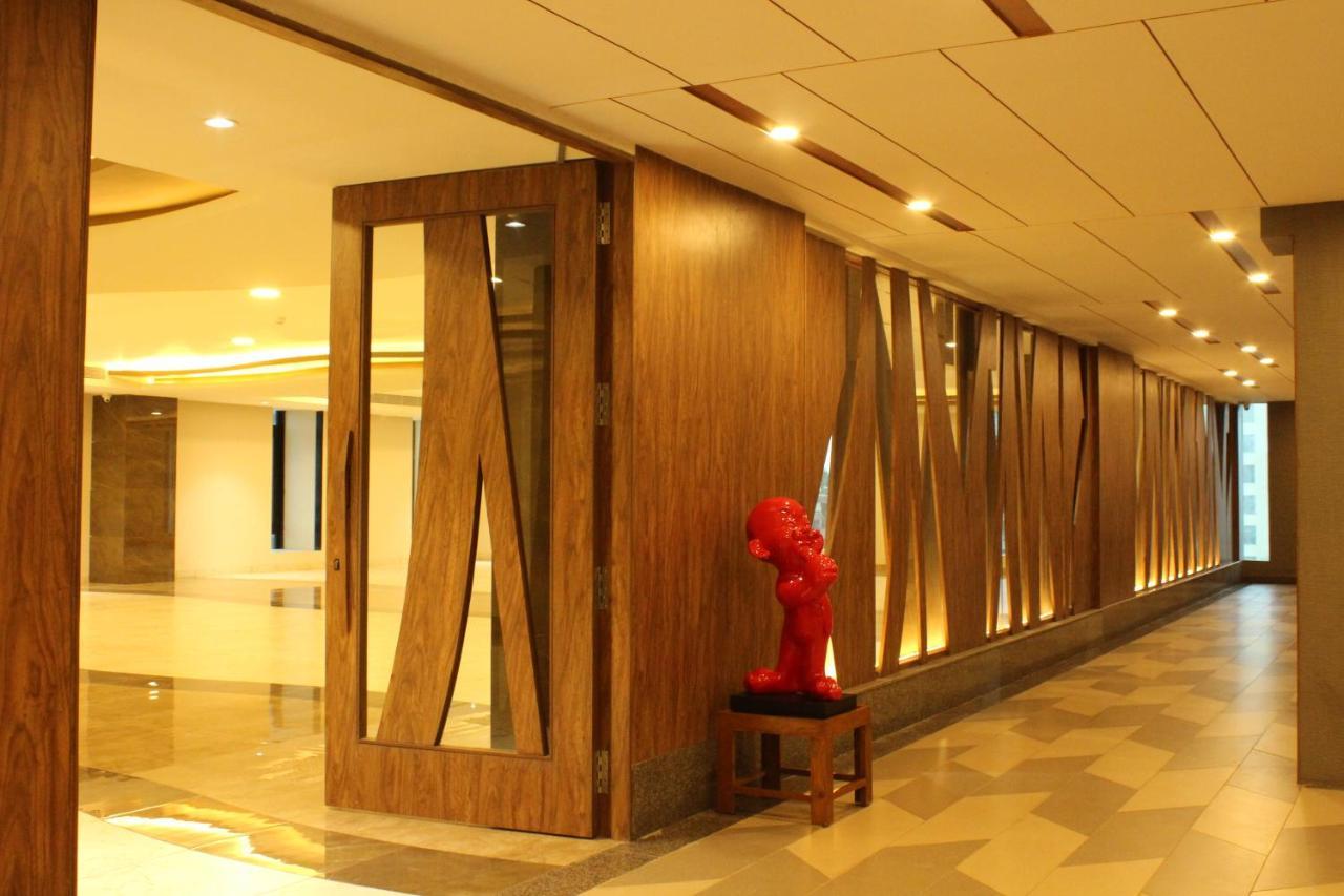 Zip By Spree Hotels Сурат Экстерьер фото